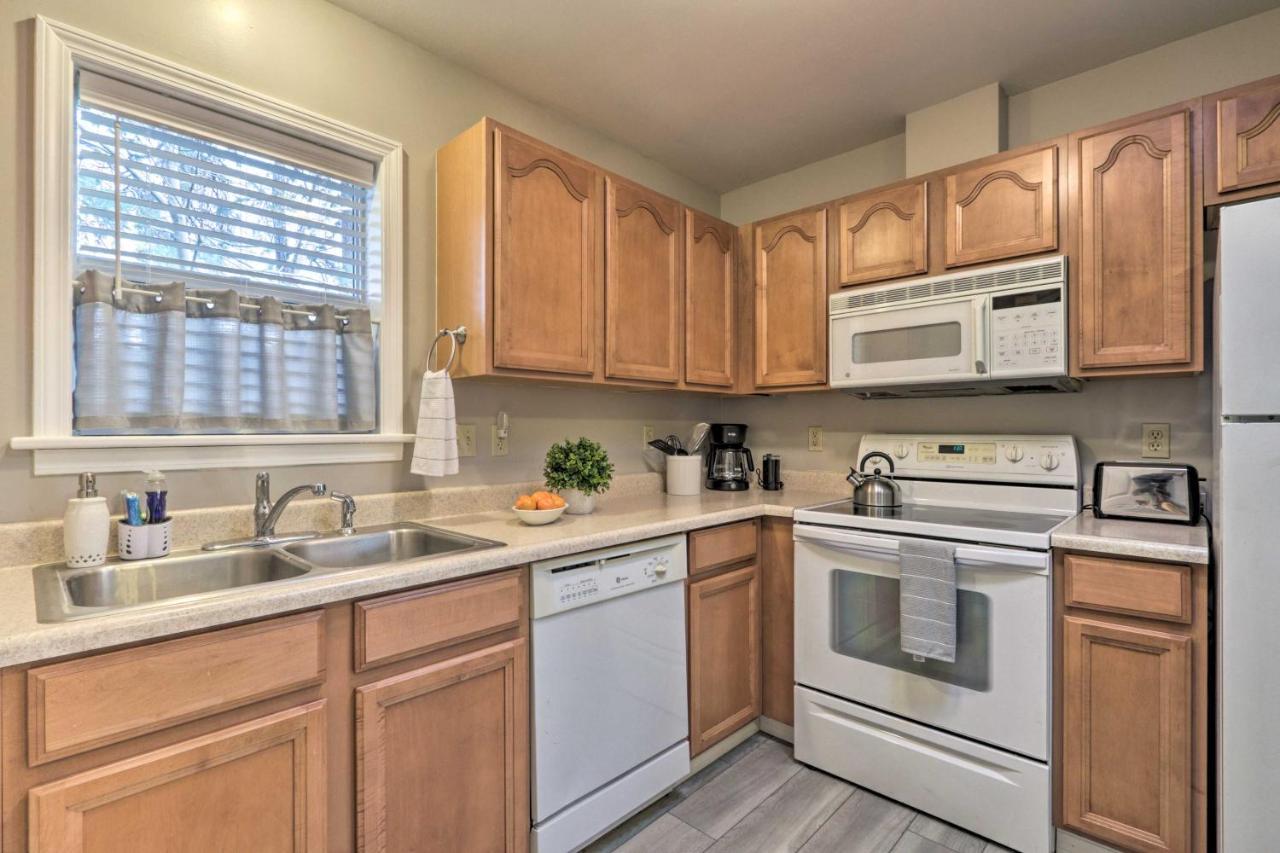Centrally Located South Hill Apartment With Smart Tv Spokane Exterior foto